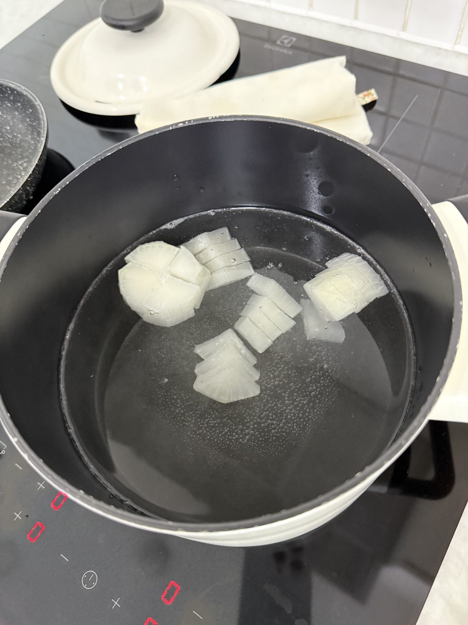 Korean Clam Soup Recipe (Clear Seafood Soup) Img 3594