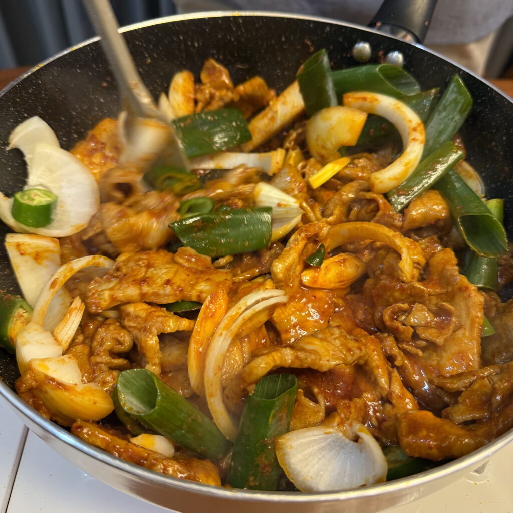 Pork stir-frying with vegetables