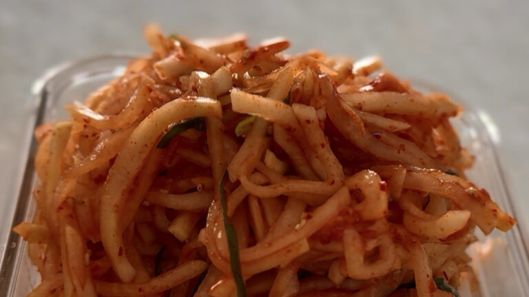 Korean Spicy Radish Salad (Musaengchae)