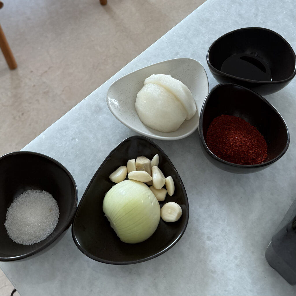Ingredients for homemade chonggak kimchi seasoning